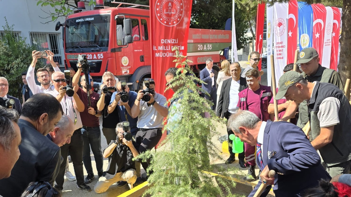 İLKÖĞRETİM HAFTASI OKULUMZDA COŞKUYLA KUTLANDI